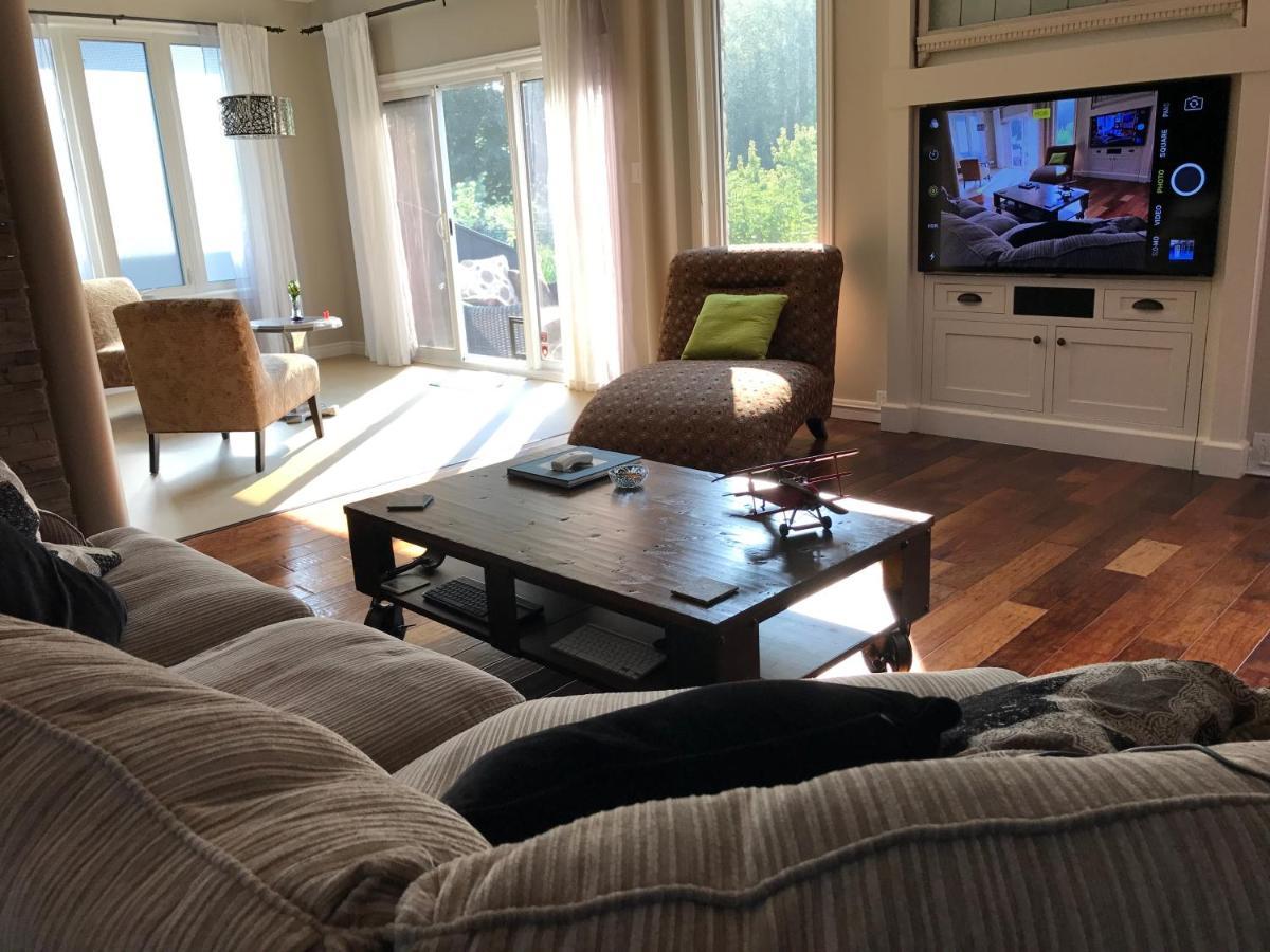 Appartamento Cozy Luxury On The Thames In Ontario! Londra Esterno foto